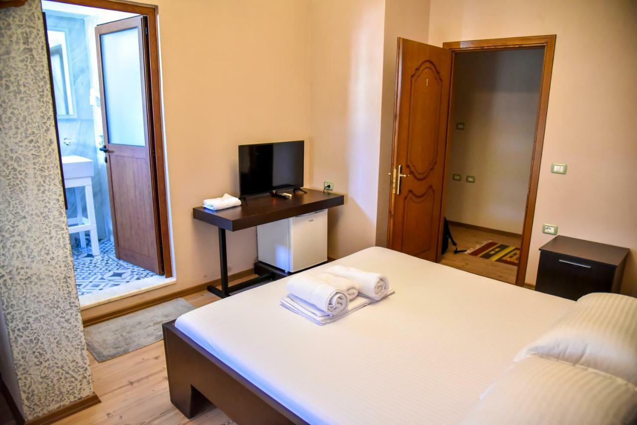 Hotel Sofra Гирокастра Экстерьер фото