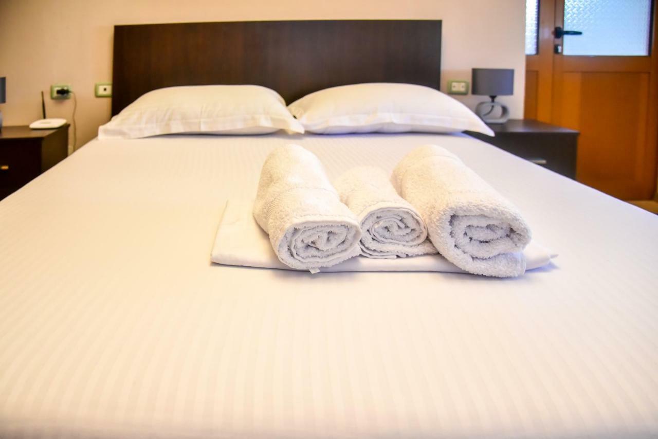 Hotel Sofra Гирокастра Экстерьер фото